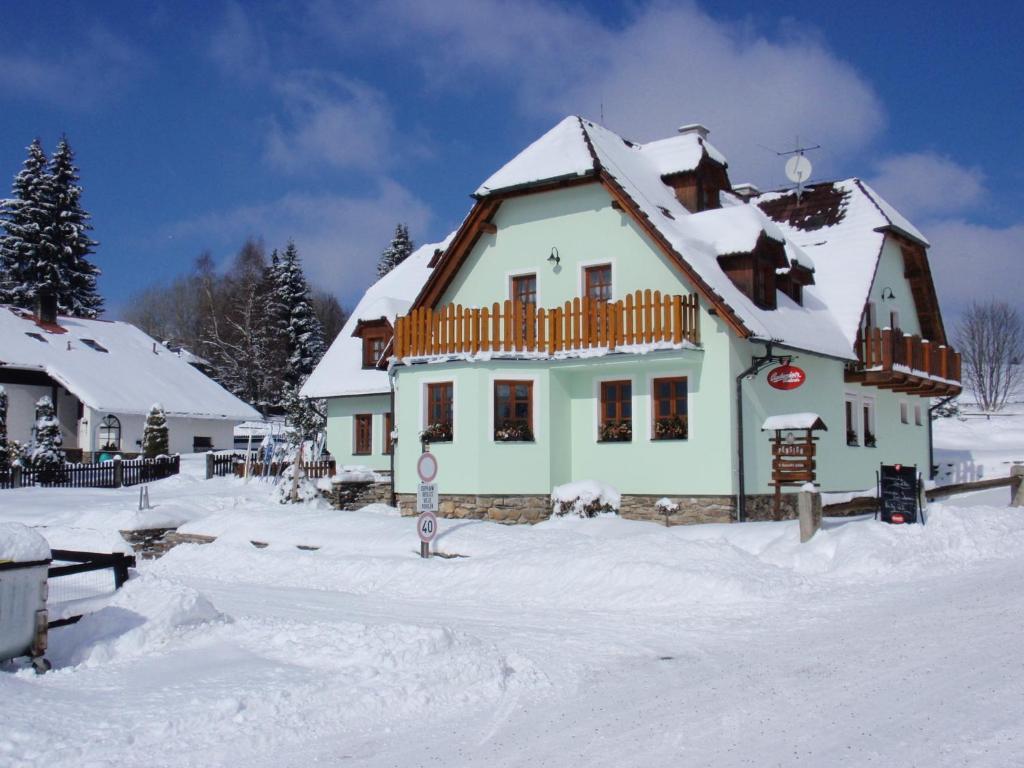 Отель Penzion U Studeneho Potoka Нове-Хуте Экстерьер фото